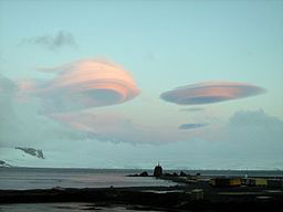 Lenticular